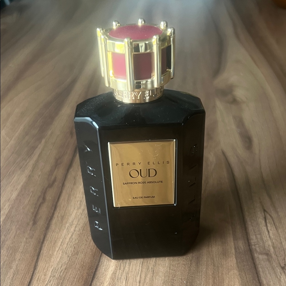 Perry Ellis Oud with Gold and Black Design